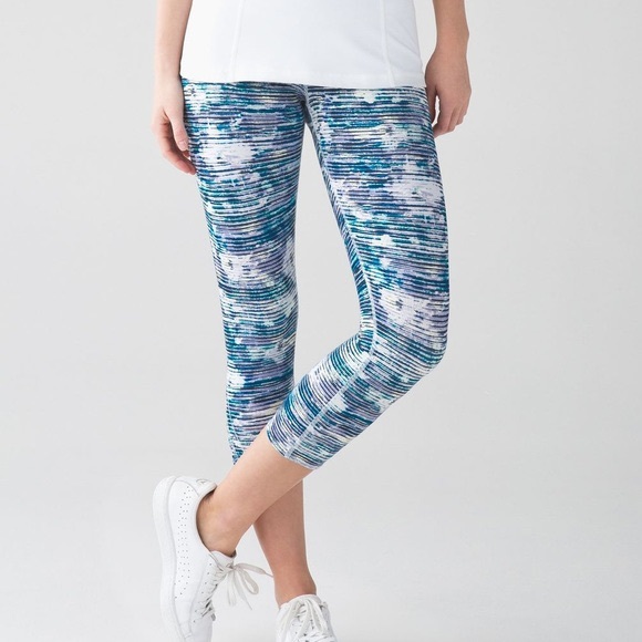 Lululemon Run: Inspire Tight Blurry Belle Multi Crop Leggings 2 - Picture 1 of 5